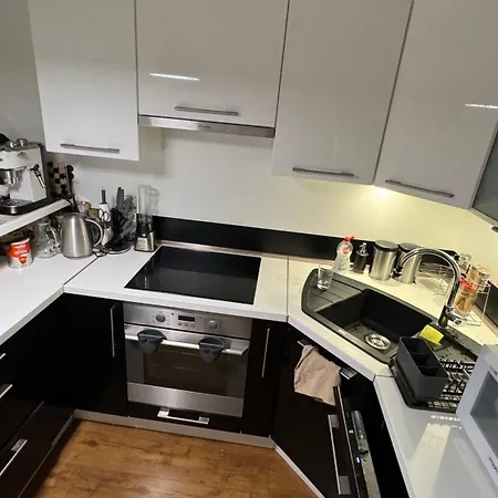Appartement Parkside Modern Haven In *